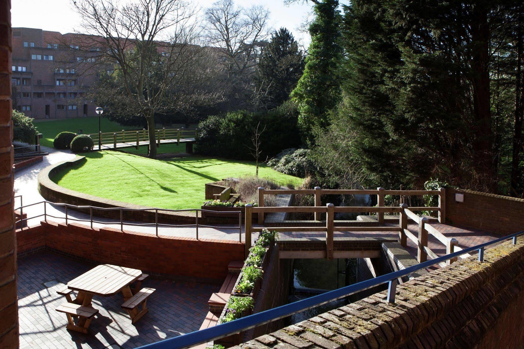 Robinson College - University Of Cambridge Exteriör bild